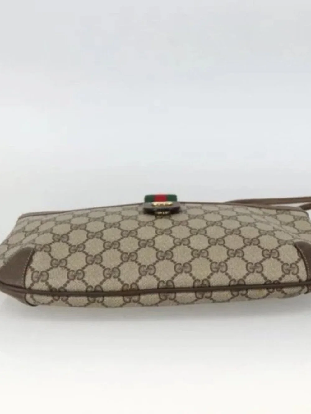 Gucci brand	gucci color	beige